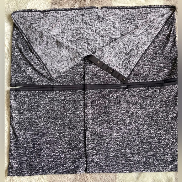 Lululemon Vinyasa Scarf *Rulu - Picture 6 of 8